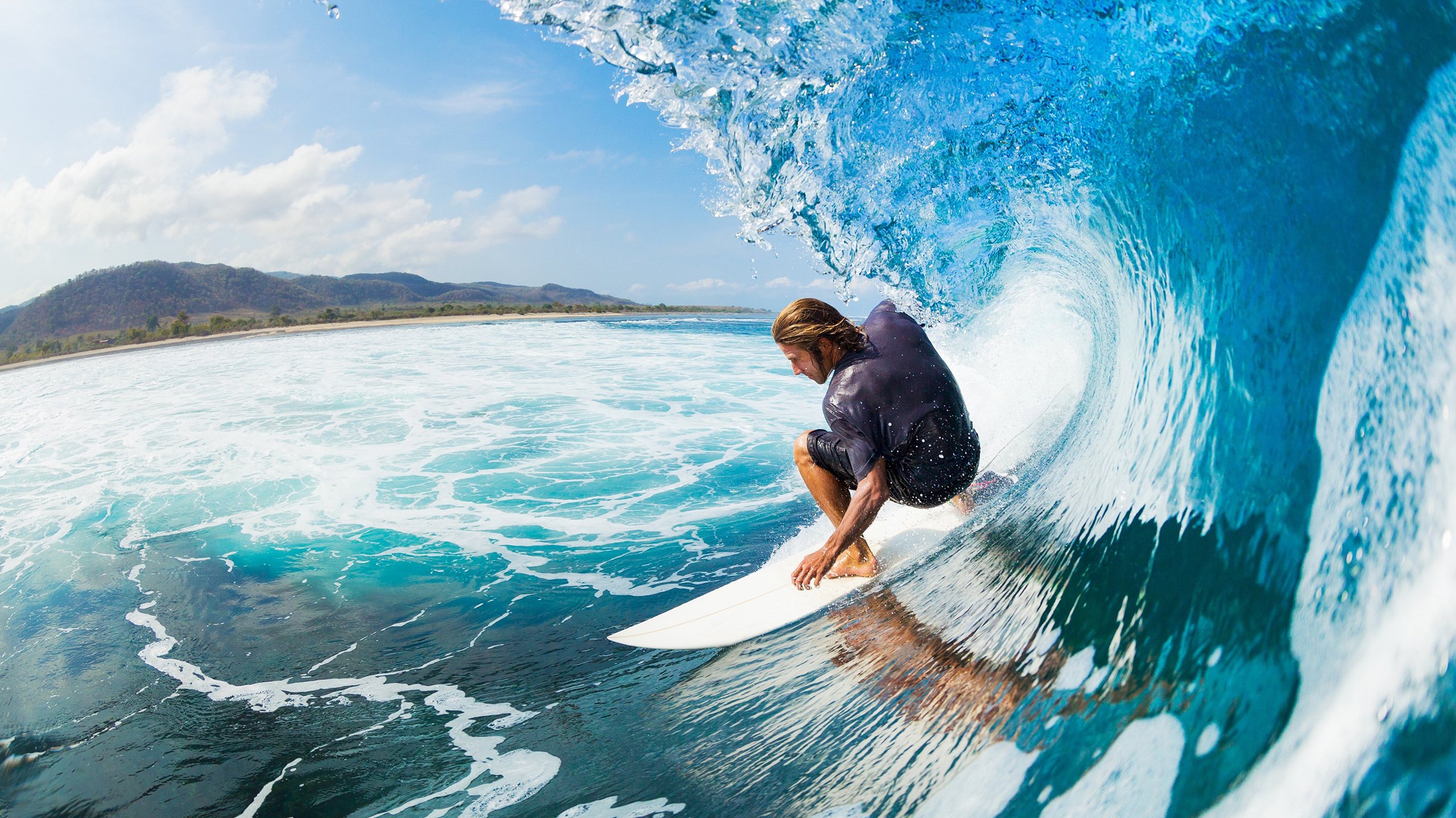 中超球队多点开花，战术布阵灵活多样，中超联赛队伍